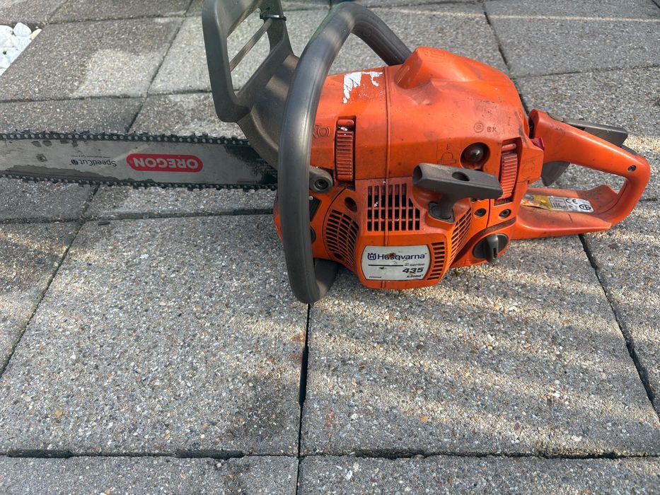 Husqvarna drujbă pădure pomi