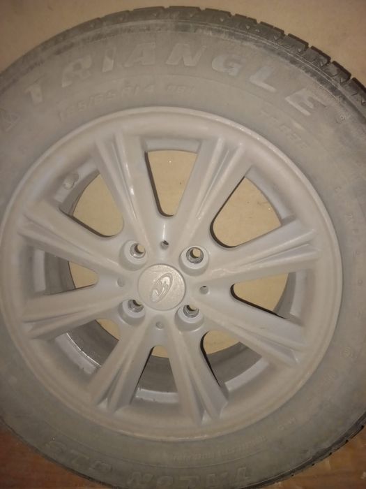 Продам комплект диски с резиной