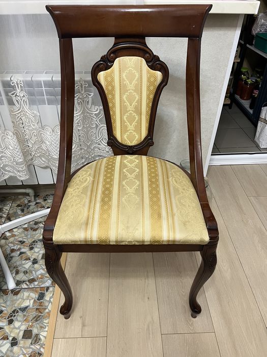 Продам 4 стульчика