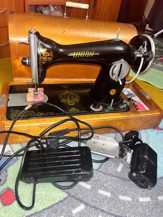 Електрическа шевна машина