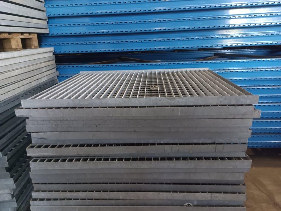 Grătare zincate 125x272x4