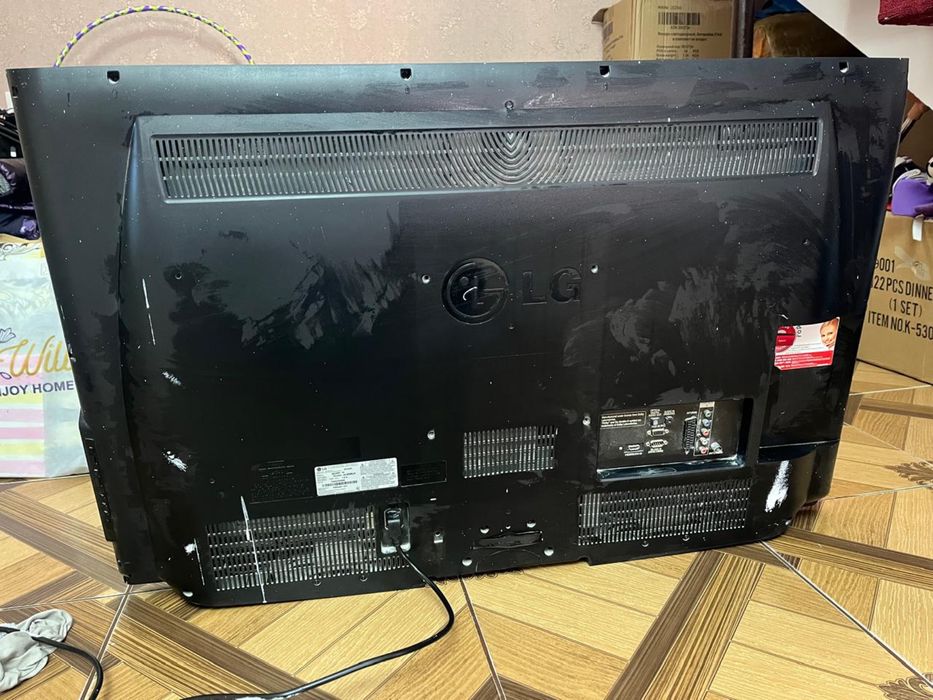 Продам Телевизор lg