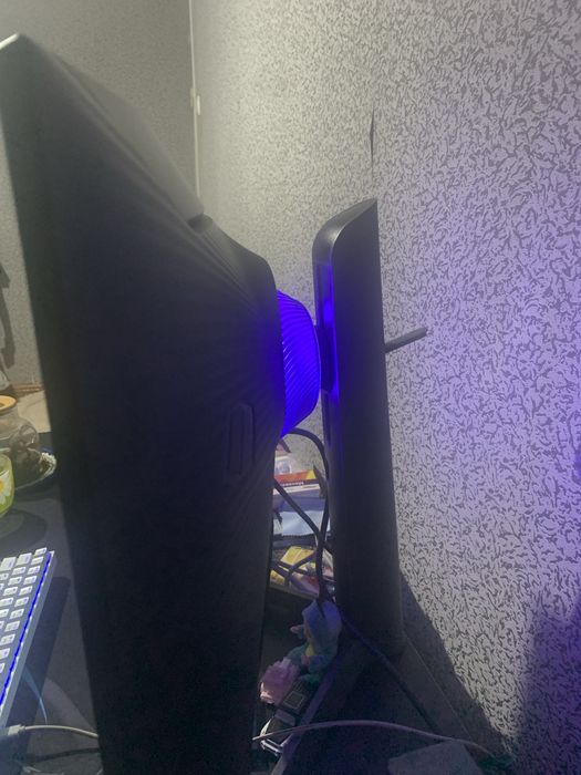 Игровой монитор Samsung odyysey g7