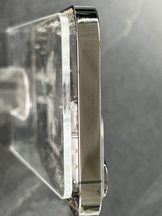 Caracasa iPhone 13 Pro originala