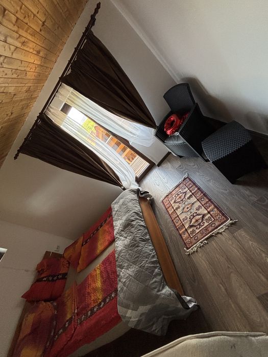 Inchiriez Cabana Tocile jud. Sibiu - Casa din Poiana