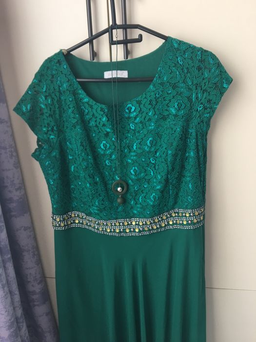 Платье вечернее