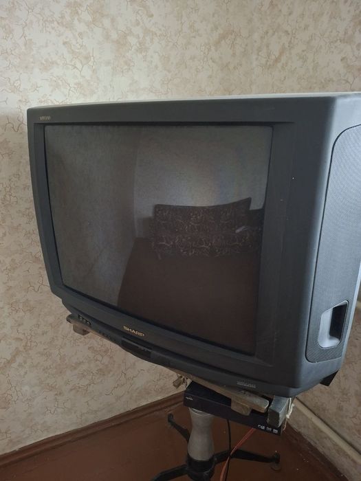 Продаётся телевизор Sharp