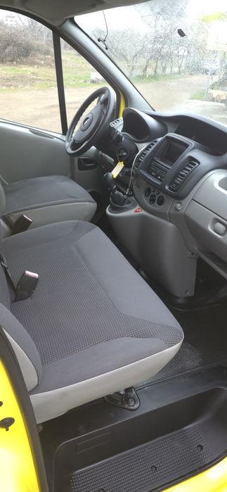 Opel Vivaro // Renault Trafic 2.0  an 06 2011 L2H1  model lung