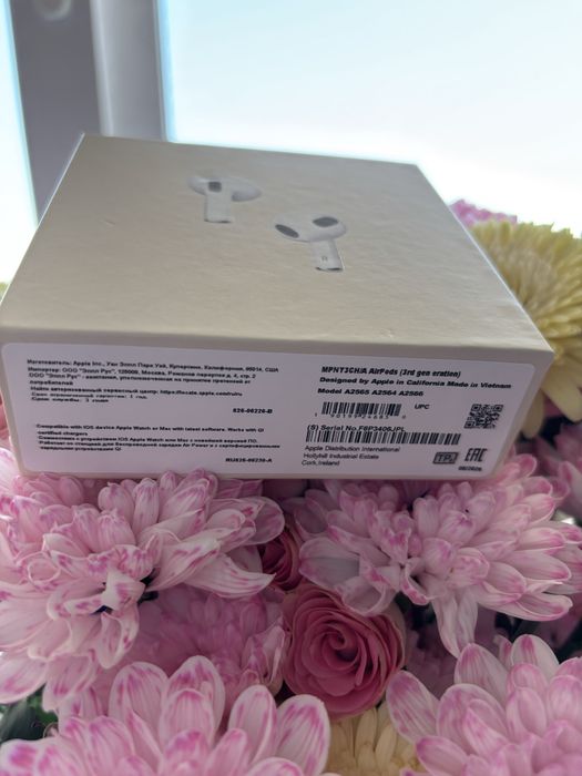 Продам наушники Airpods pro 3