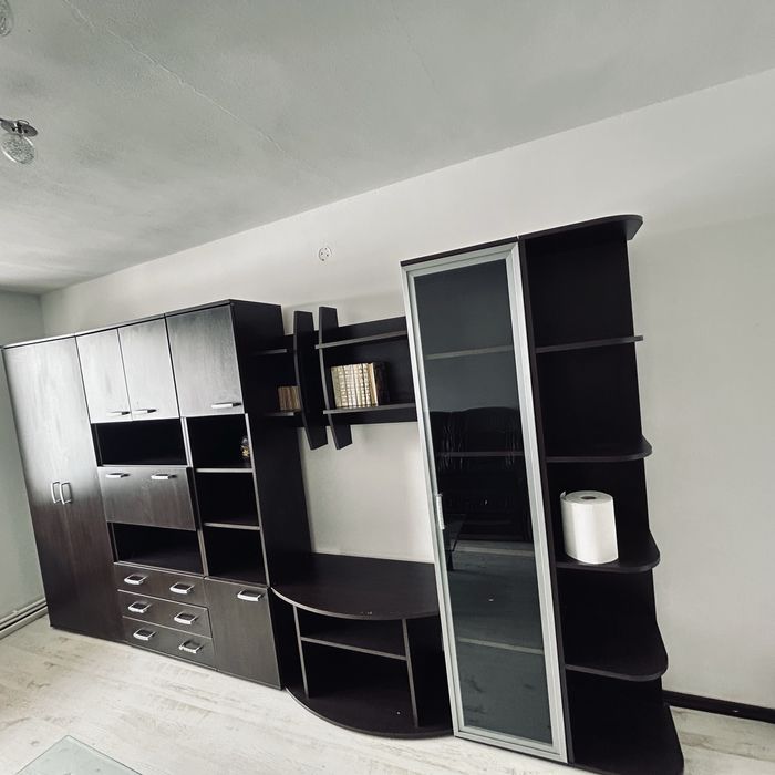 Mobilier in stare foarte buna ,îngrijit fara defecte !