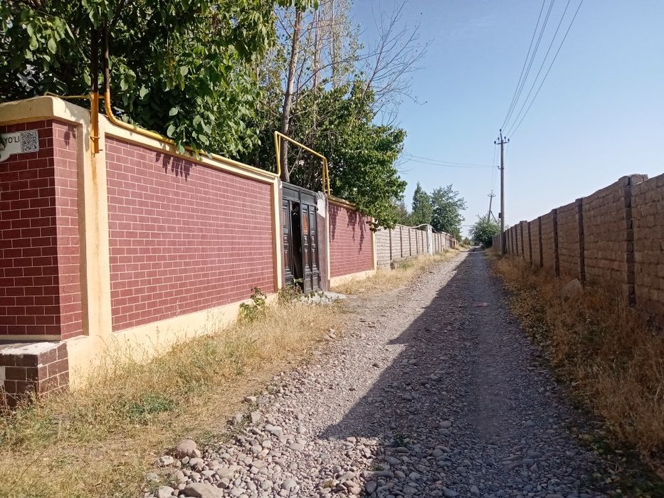 Dacha hovli sotiladi. tinch hovosi toza salqin joyla