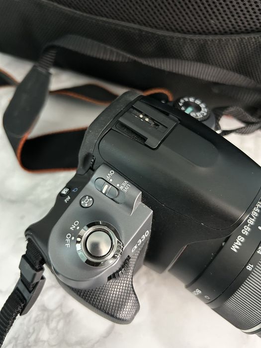 Фотоапарат Sony Alpha A330+ 3 обектива, чанта и аксесоари