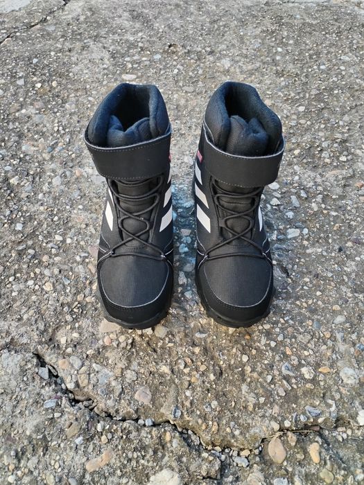 Зимни апрески Adidas