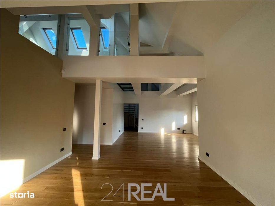 Penthouse in vila, de vanzare - Strada Tokio
