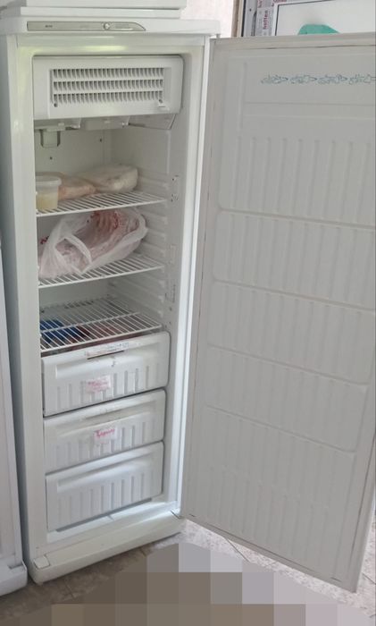 Продам рабочую морозильную камеру