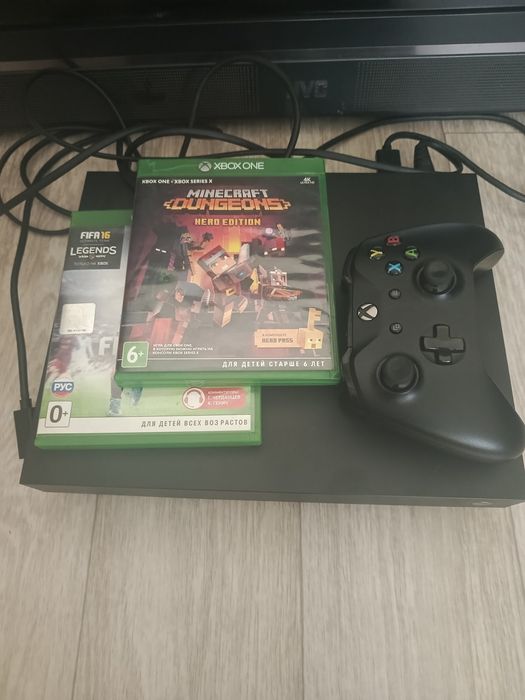 Телевизор+игровую приставку Xbox