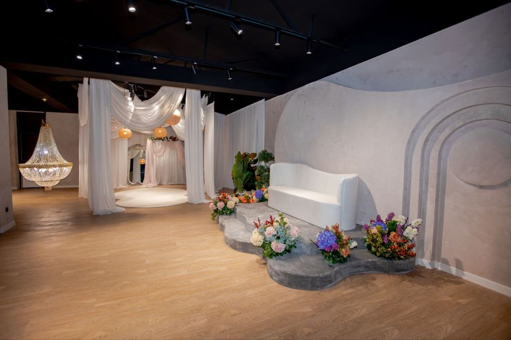 Уч Кахрамон Продается свадебный салон фото студия MARRYME по срочной ц