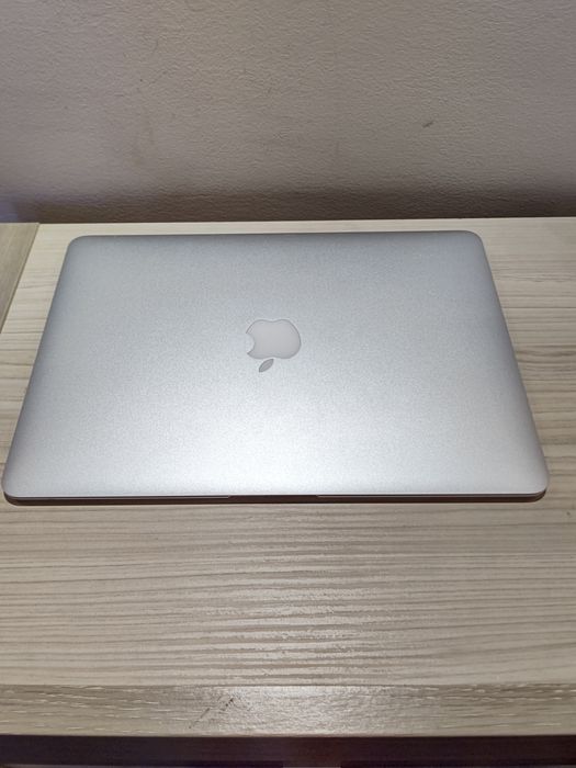 MacBook air 2016 година
