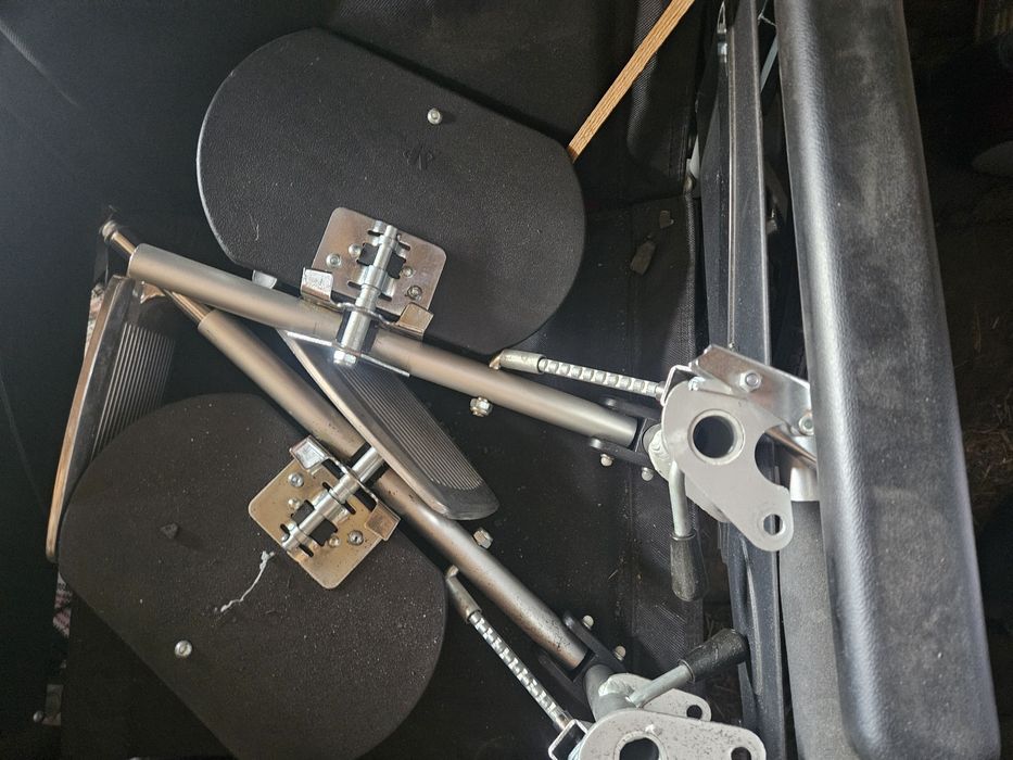 Инвалидное кресло .