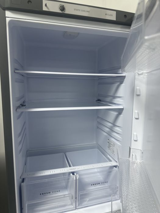 Холодильник Бирюса