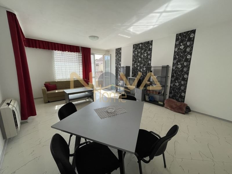 Продава се Тристаен апартамент в Варна, Бриз - 108 кв.м за 940 €/кв.м - Снимка #2