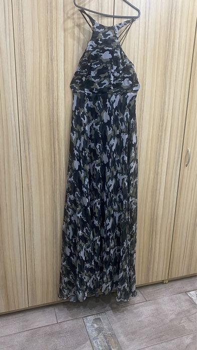 Чисто нова рокля!