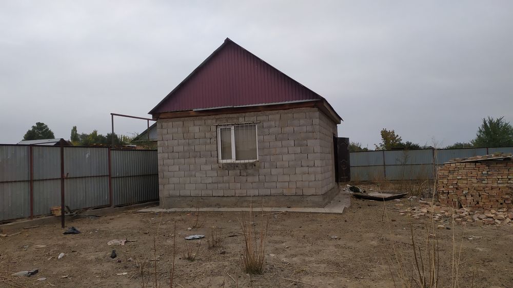 Продам участок с времянкой