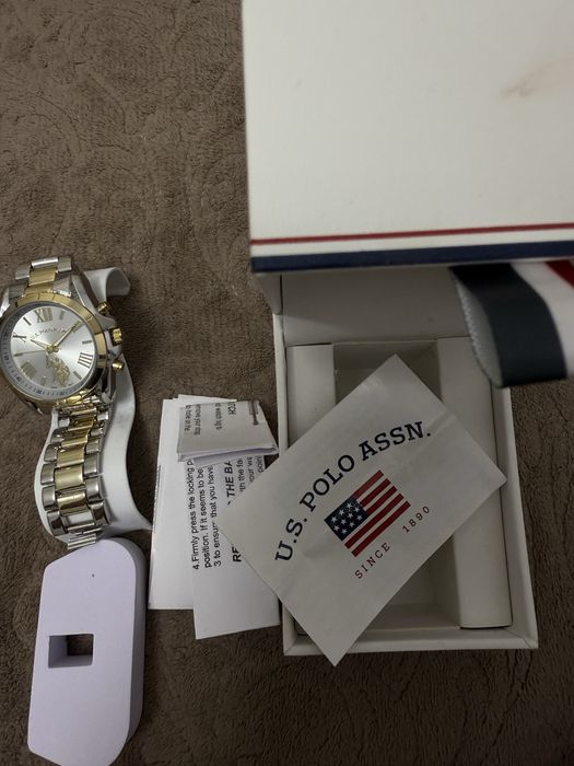 Продам женские часы