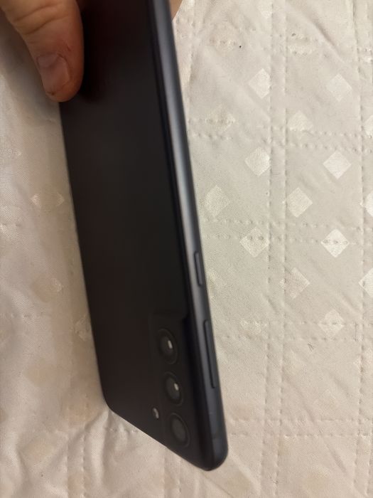 Продаю samsung S21