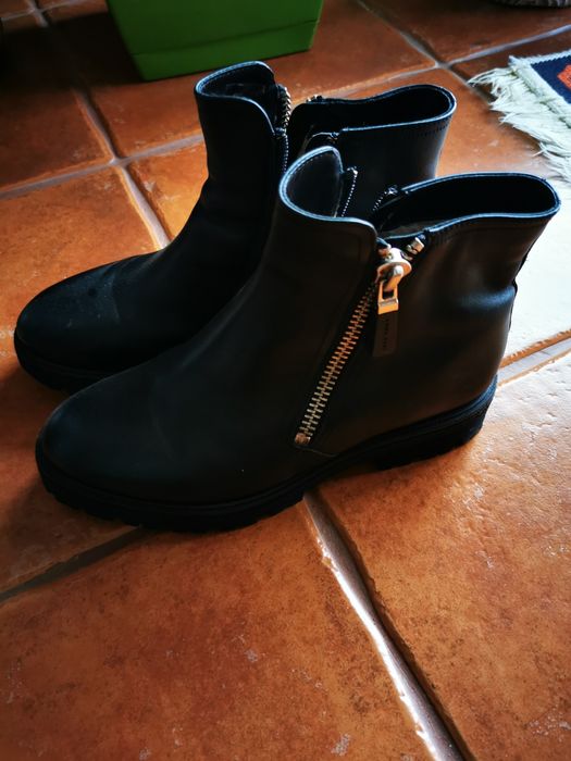 Vând ghete Anna Cori