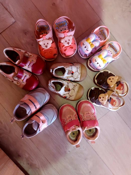 Обувь для девочки 1-1,5 года