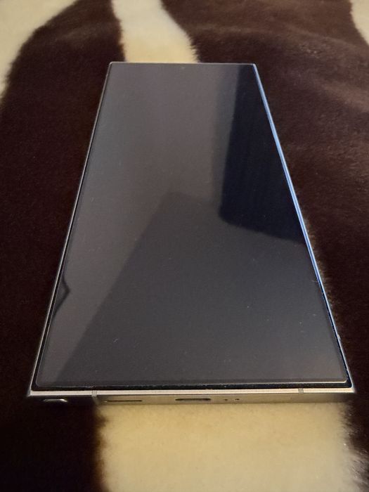 Samsung S24 Ultra 256 gb la cutie in garantie