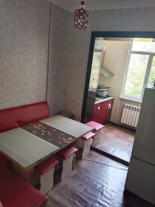 Продам 3х ком. кв. в 8мкр дом 18
