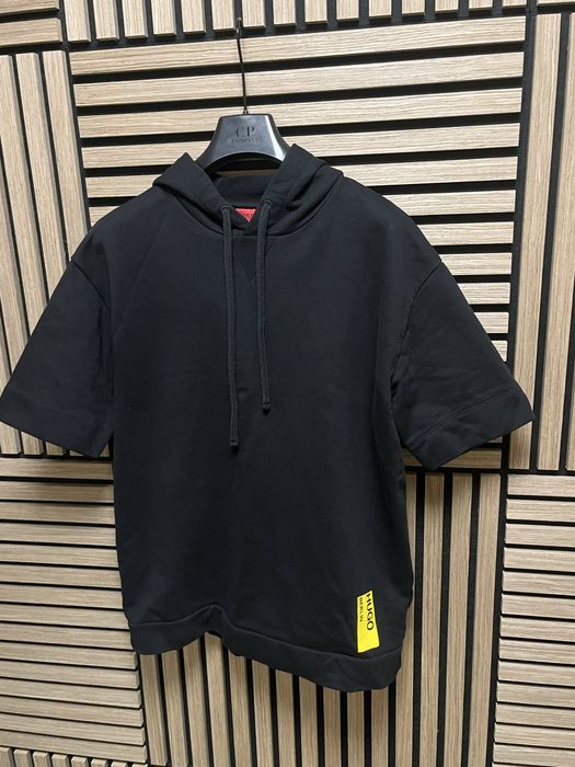 HUGO Berlin  Hugo Boss :  размер М Оригинал