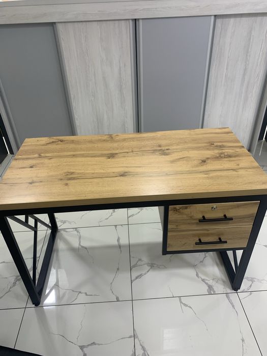 Ofis stoli sotiladi