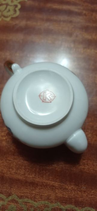 Редкий фарфоровый самовар с чайничком коростень