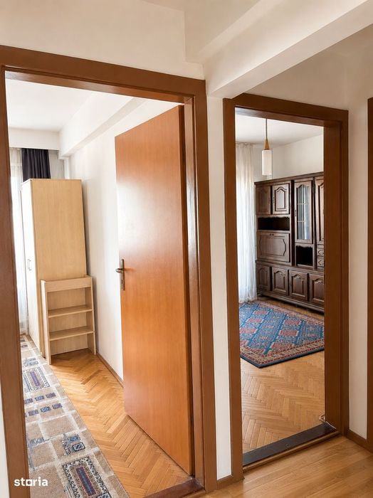 Apartament 3 camere decomandat, 65 mp, garaj, 2 băi, Plopilor
