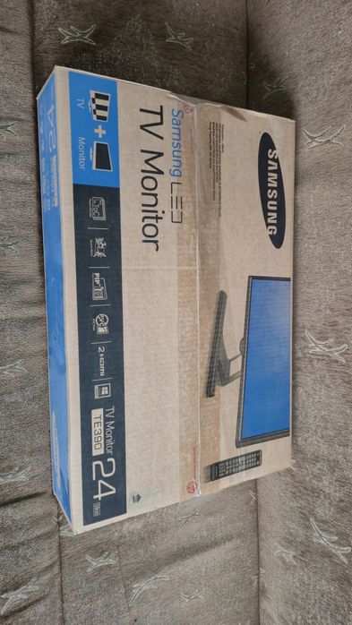 Vând Monitor TV Samsung 24" Seria T24E390EW