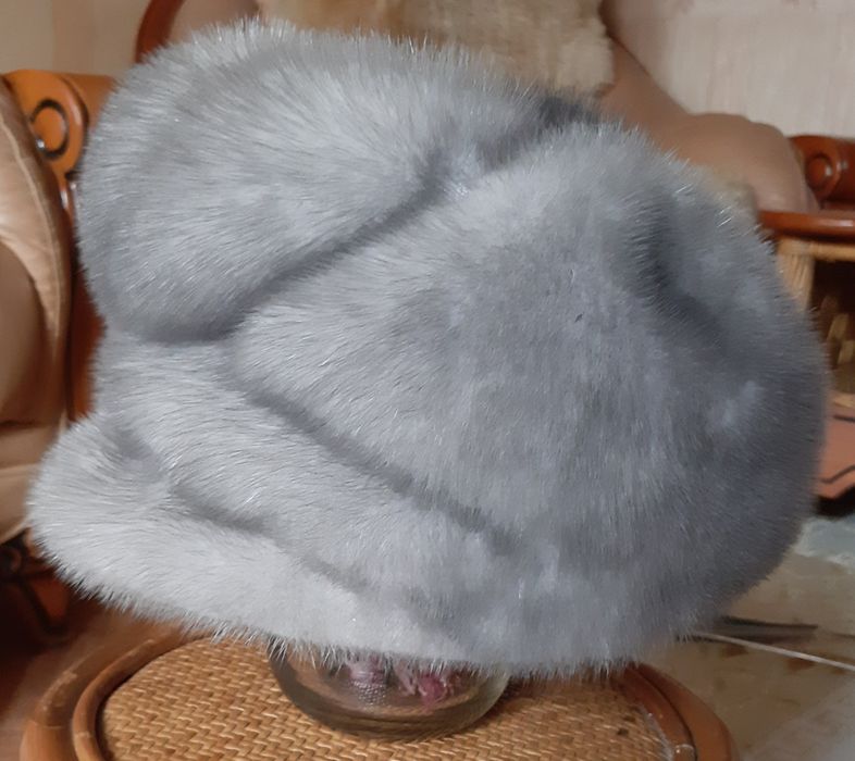 Шапка из голубой норки