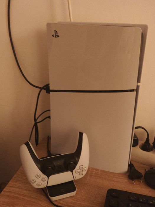 Play station 5  Nou in garantie cu factura