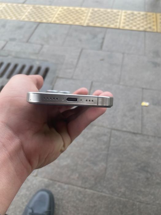 iPhone 15 pro 256gb
