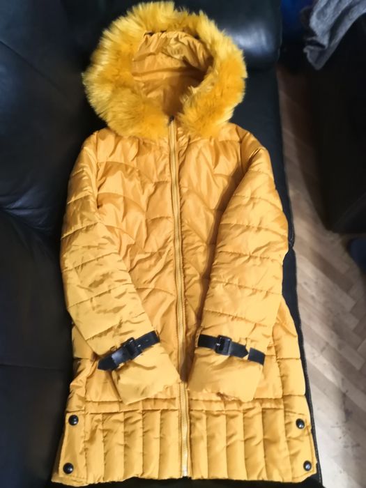 Дълго яке цвят горчица