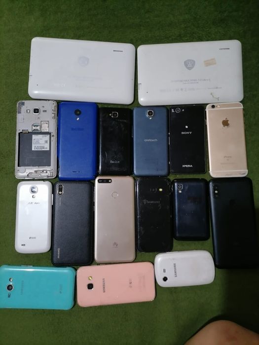 Продам телефоны рабочие и на запчасти