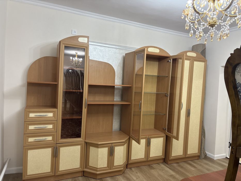 Шкаф гарнитур саудасы бар