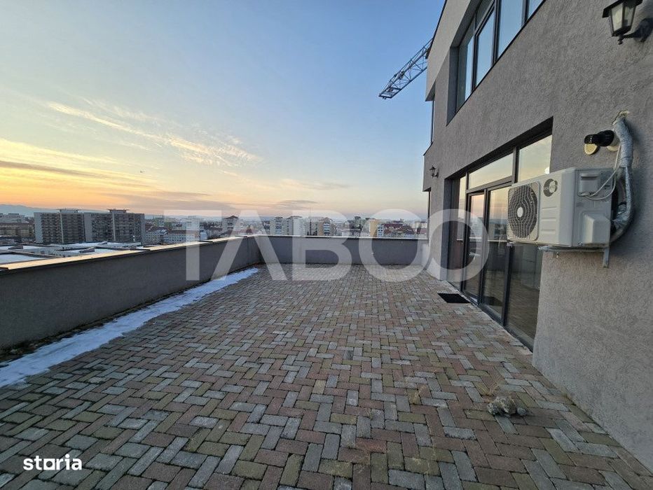 Penthouse 3 camere de inchiriat 70 mpu terasa 58 mp zona Doamna Stanca