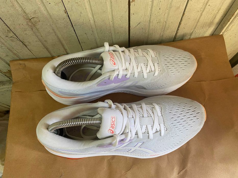 '' Asics Gt-1000 11''оригинални маратонки 42 номер