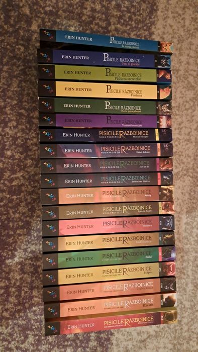 Cărți "Pisicile Războinice"+cadou