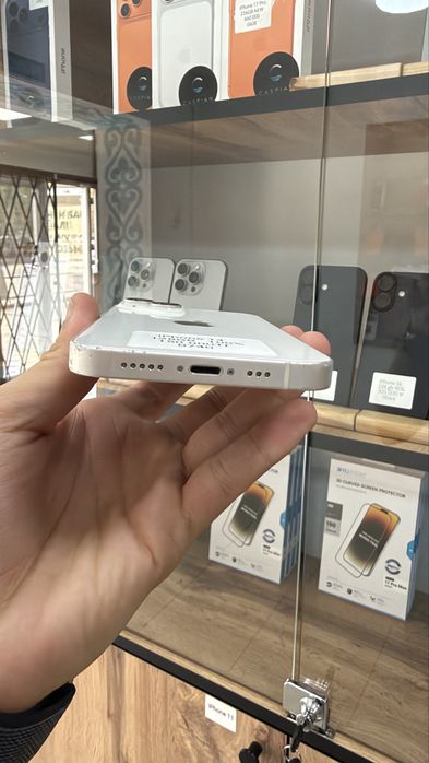 iPhone 14