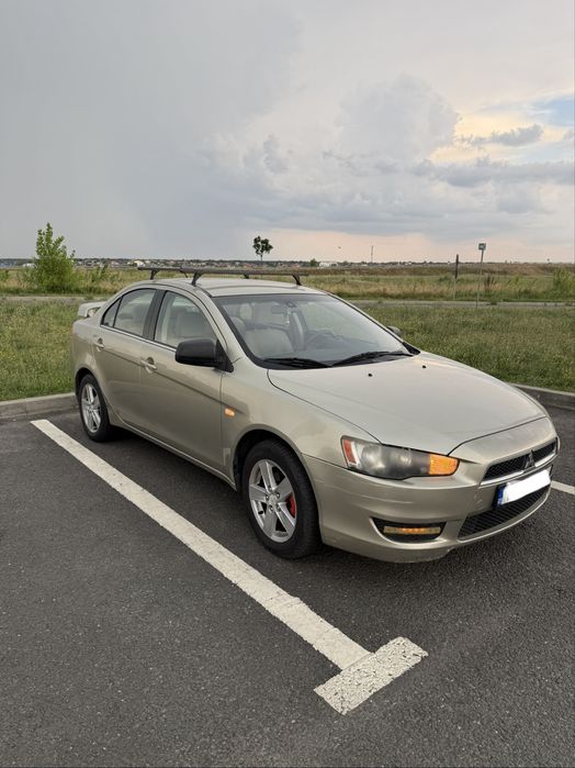 MITSUBISHI Lancer