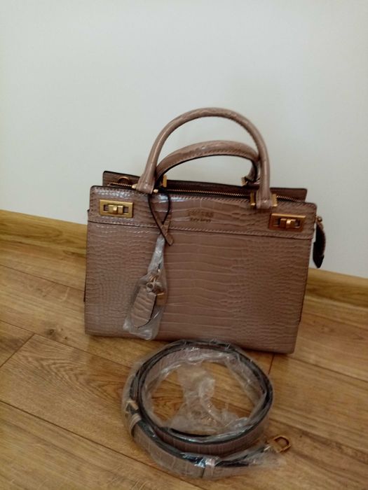 Дамска чанта Guess, цвят таупе